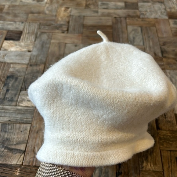 Cream Wool Beret - Picture 2 of 7